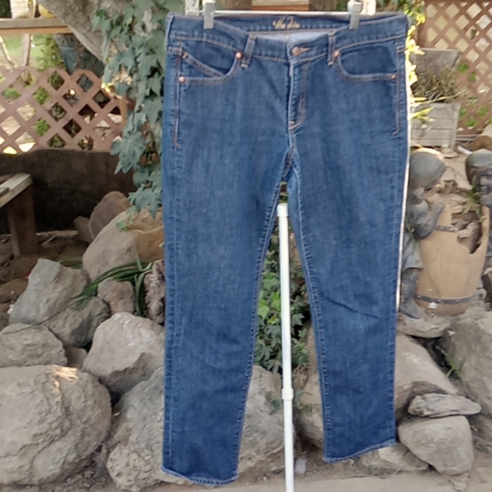Woman's jeans blue little stretch The diva. Size 10 short.